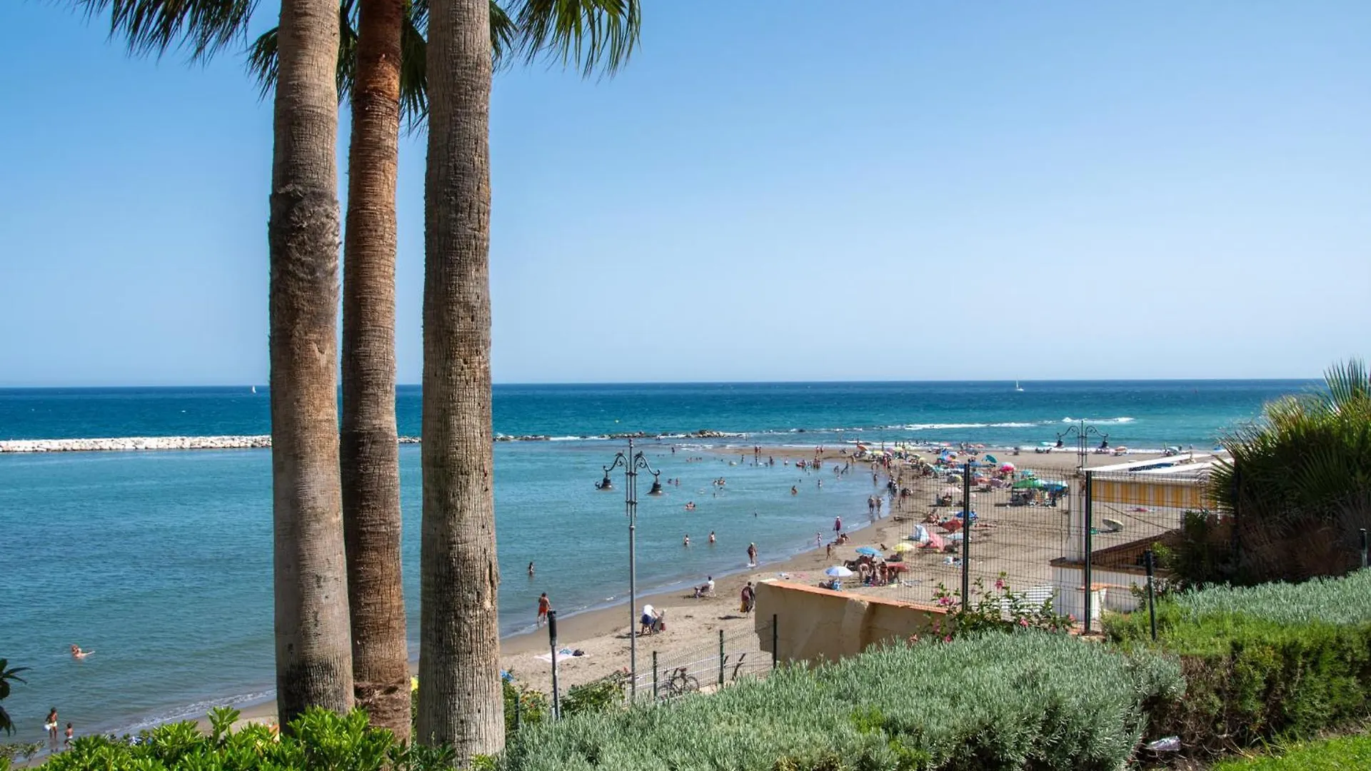 Stunning Beachfront Apartment With Sea Views Benalmadena