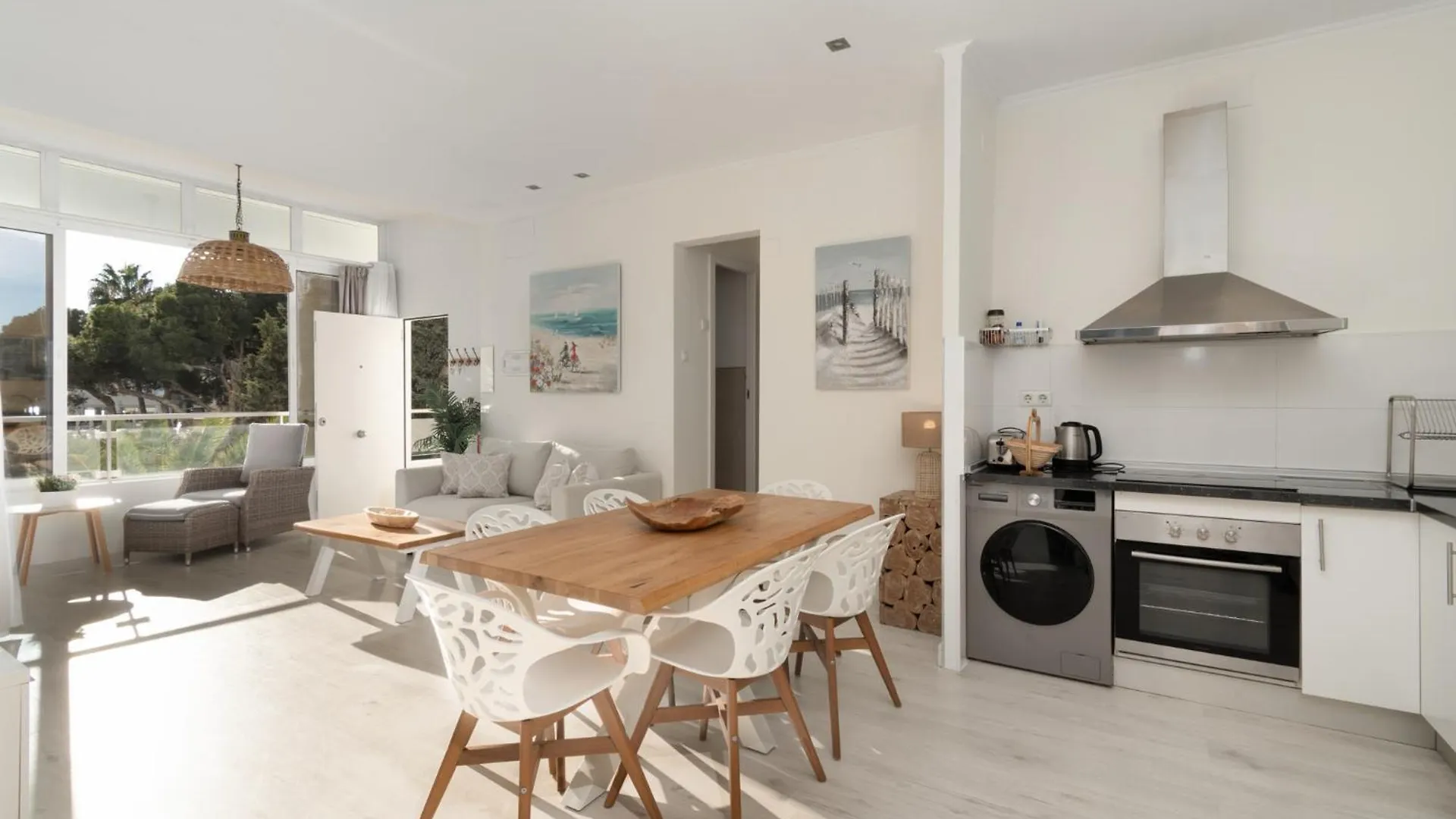 Stunning Beachfront Apartment With Sea Views Benalmadena